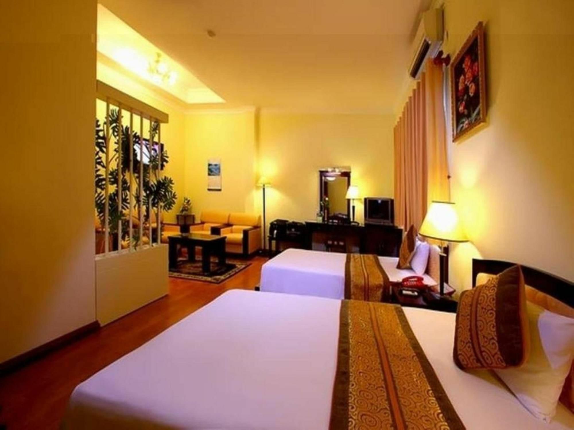 Ngoc Lan Hotel Ho Şi Min Exterior foto